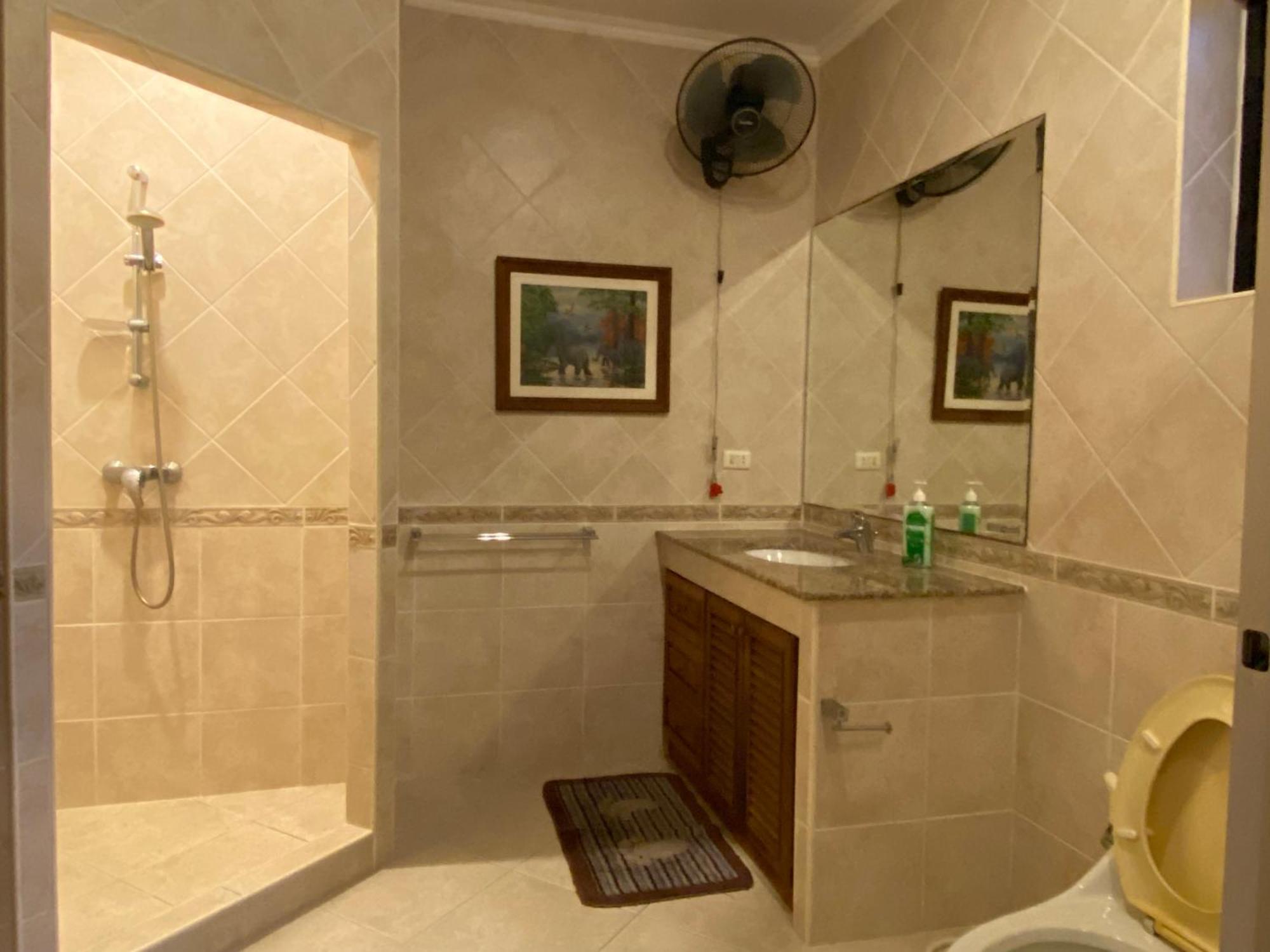 Walking St 5min,walk To Beach,5br Pattaya