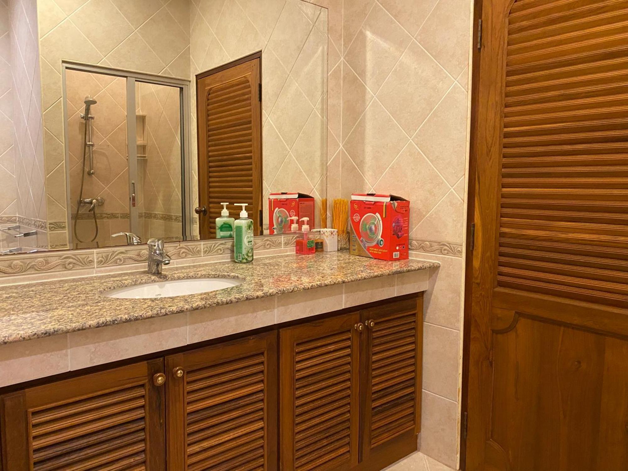 Walking St 5min,walk To Beach,5br *